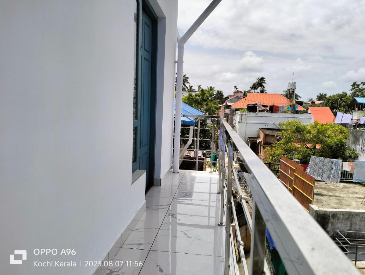 Guestland Homestay Kochi Zewnętrze zdjęcie