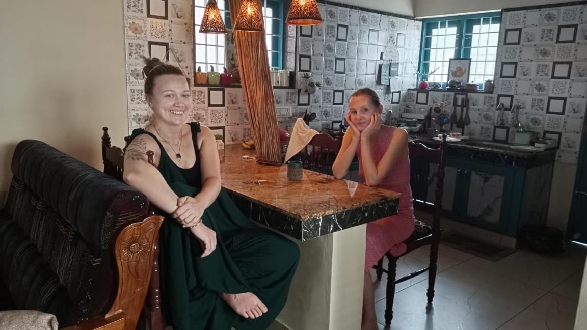 Guestland Homestay Kochi Zewnętrze zdjęcie