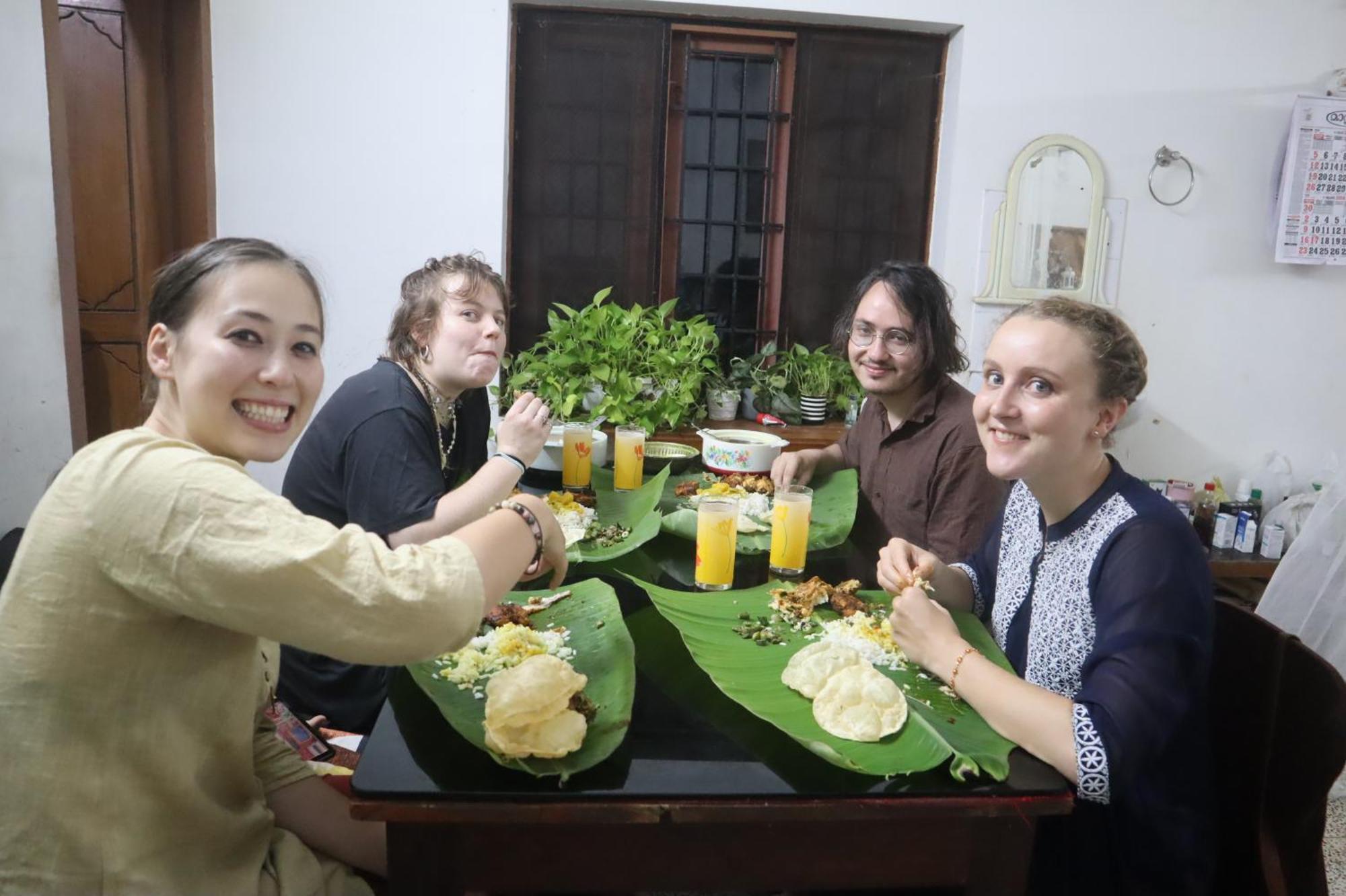 Guestland Homestay Kochi Zewnętrze zdjęcie